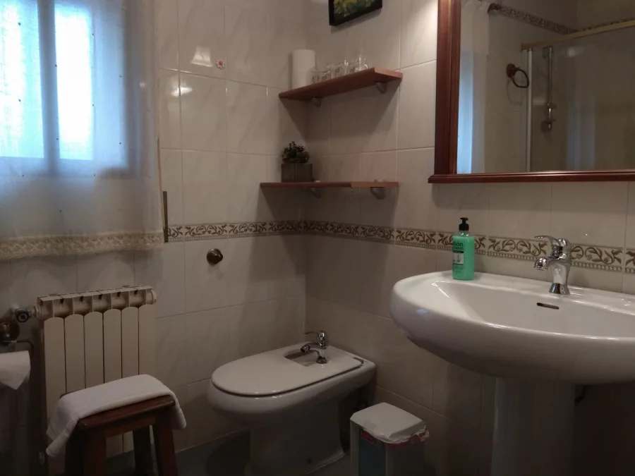 Baño 1 parte, con bañera Baño 1 parte, con bañera