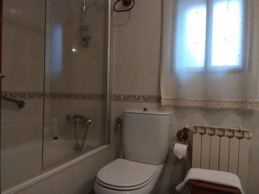 Baño 1 parte, con bañera Baño 1 parte, con bañera